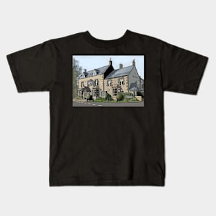 The Royal George Hotel, Birdlip, Gloucestershire, UK Kids T-Shirt